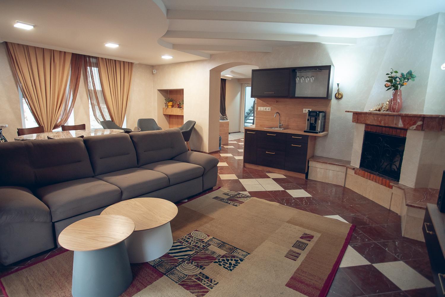 Apart4You Hotel Chisinau Bagian luar foto