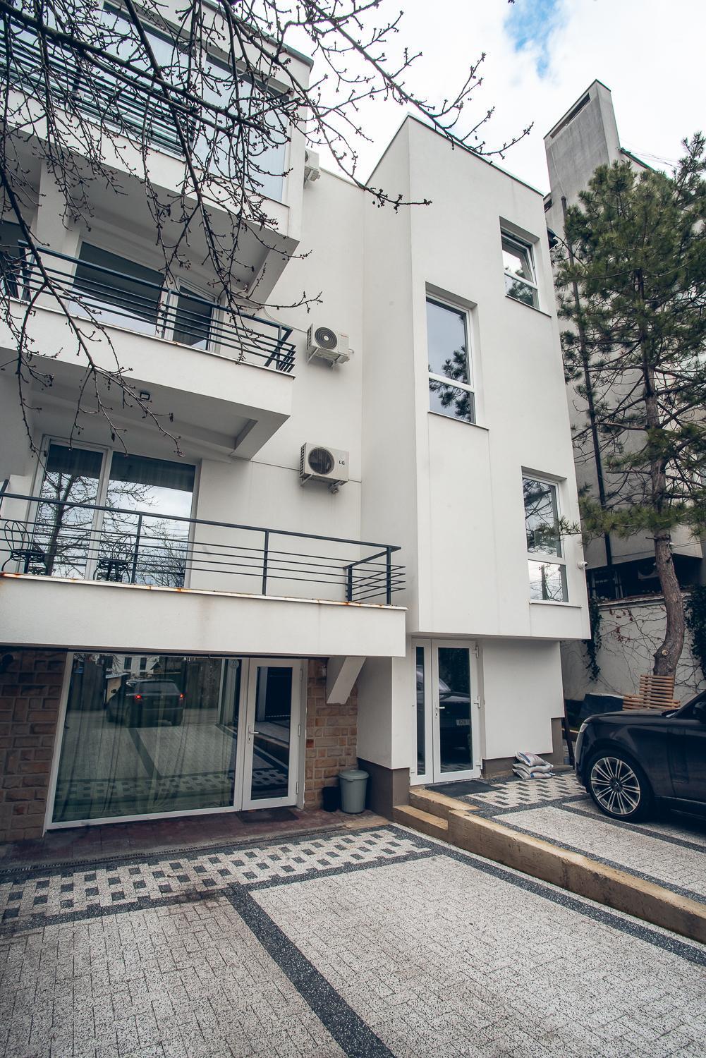 Apart4You Hotel Chisinau Bagian luar foto